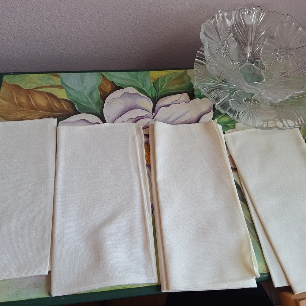 Elegant White Cloth Napkins